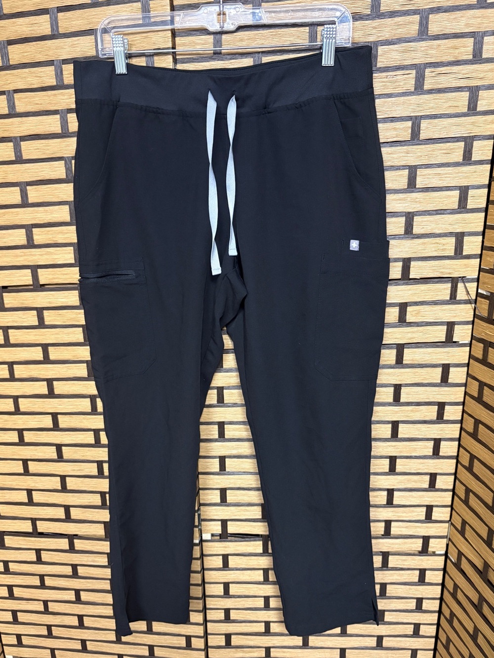 Figs technical collection black scrub pants size large